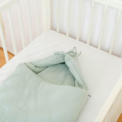 Grünes Babynest aus Bio-Baumwolle