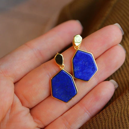 Vintage-inspirierte natürliche ozeanblaue Lapislazuli-Sechseckohrringe - Vermeil-Gold - AAAA-Qualität